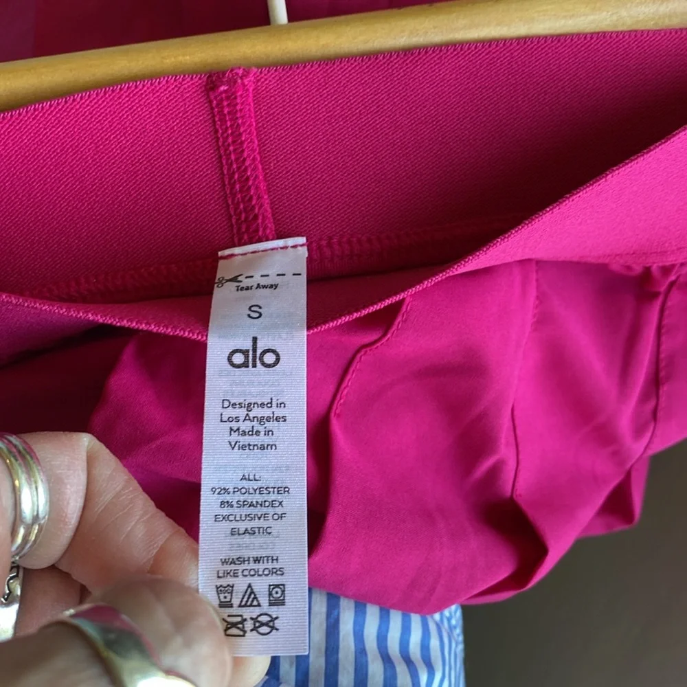 🌼 ALO Yoga Varsity Tennis Skirt Alo Yoga Fuchsia Mini Skirt size small